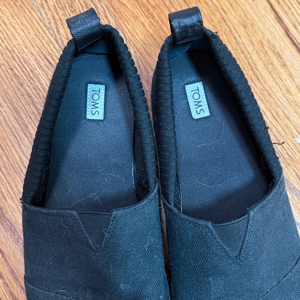 TOMS Classic Black Canvas Slip-Ons - Picture 12 of 14